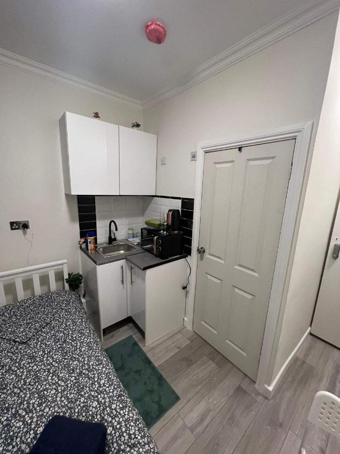 Guest&rest 4 * London